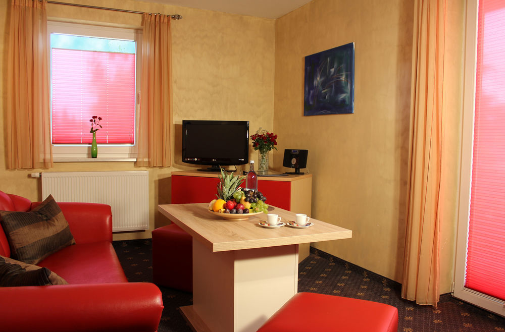 Das Hudewald Hotel & Resort Юкеріц Екстер'єр фото